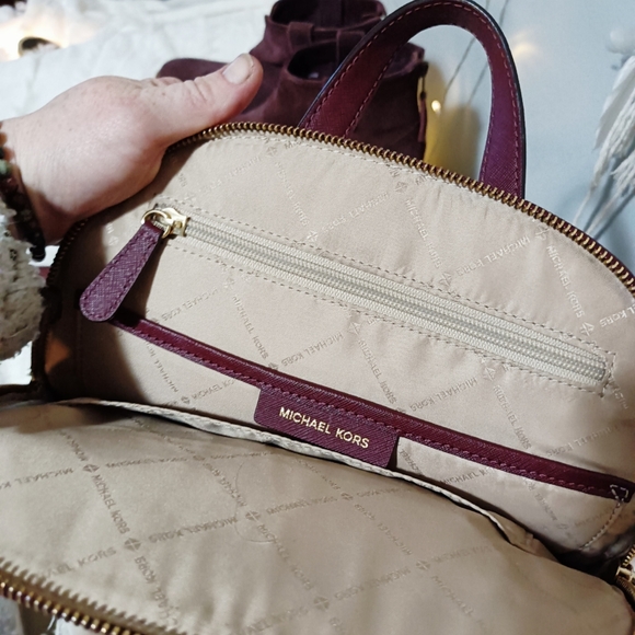 Micheal Kors Emmy backpack purse - Picture 3 of 6